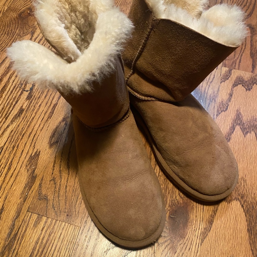 Women's Tan Shearling Boots